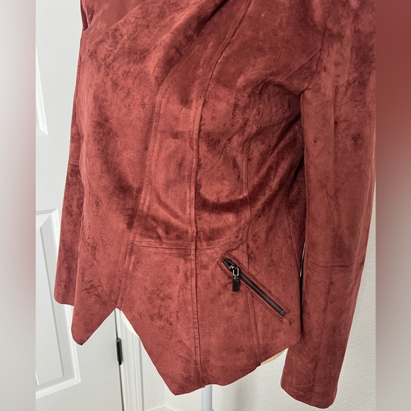 Velvet Jacket - Picture 2 of 5